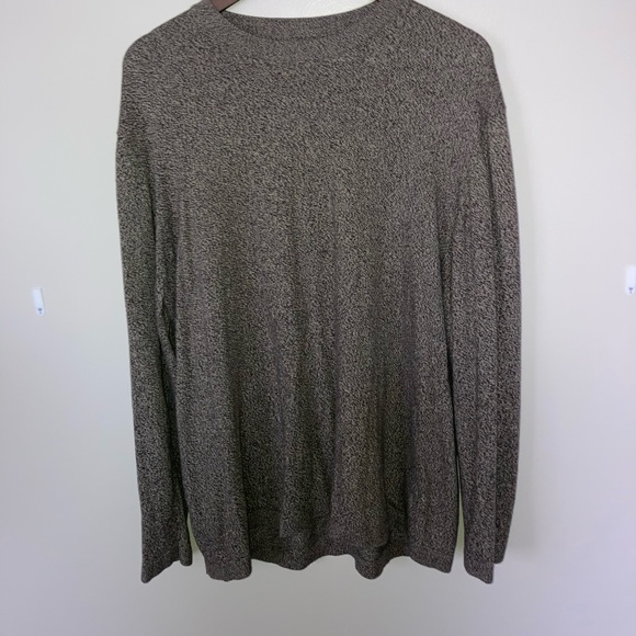 Axist Sweater - Picture 2 of 3